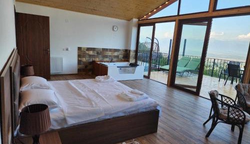 Suite with Mountain View