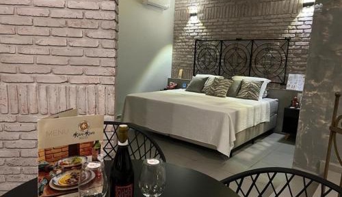 Deluxe Suite with Spa Bath