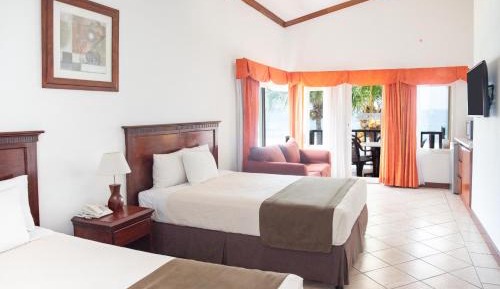 Junior Suite with Pool View