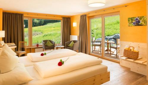 Suite with Mountain View