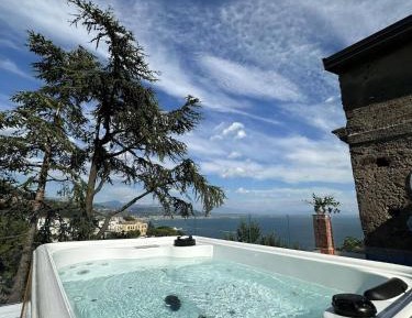 Deluxe Suite with Sea View