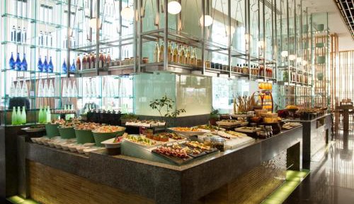 Superior King Room with Mountain View