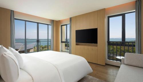 Element Suite, Ocean View,Balcony ,1 King Bed