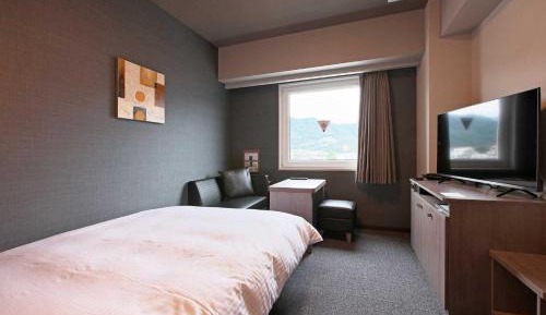 Small Double Room - Smoking