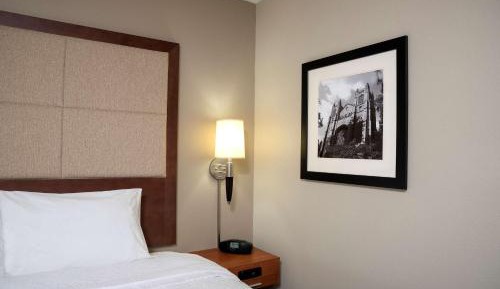 Executive King Room with Sofa Bed - Non-Smoking