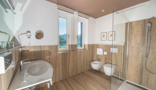 Double Room with Lake View