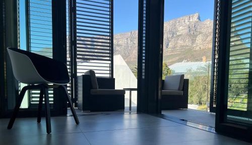 Premier Suite with Mountain View