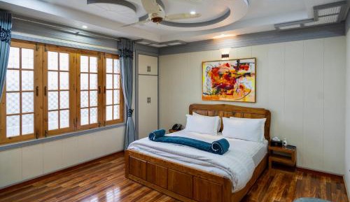 Deluxe Room (2 Adults + 1 Child)