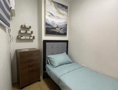 Single Room with Shared Bathroom