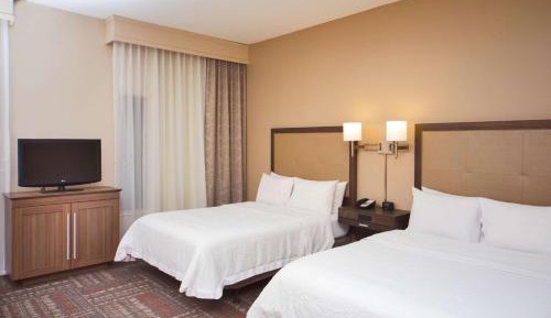 Studio with Two Queen Beds and Roll-In Shower - Mobility Access/Non-Smoking
