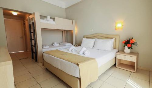 Double Room with Bunk Bed Sea View