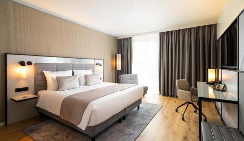 Junior Suite including airport shuttle