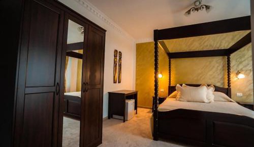 Double Room with Mountain View