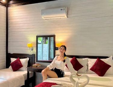 Queen Room with Garden View