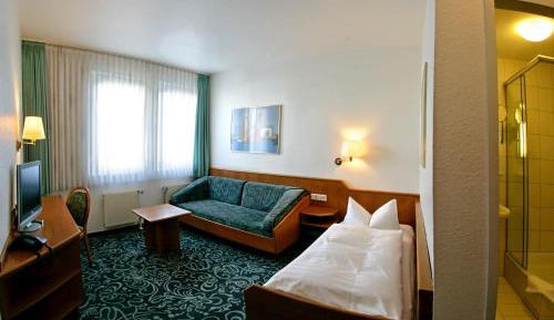 Single Room Plus