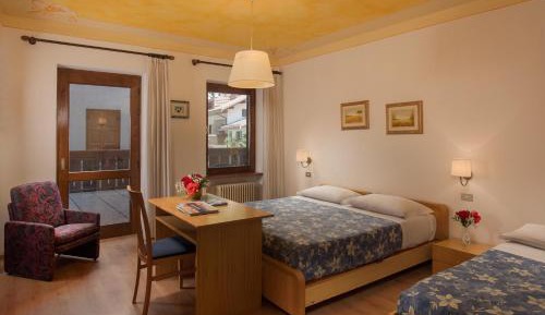 Large Double or Twin Room