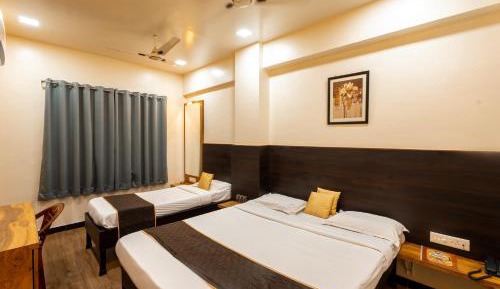 Deluxe Triple Room - Indian nationals only 