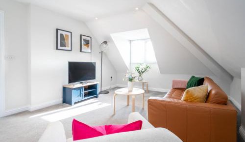 Two-Bedroom Apartment with City View