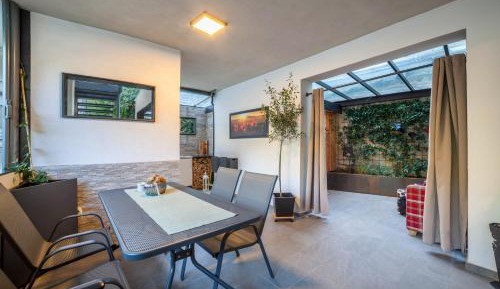 Superior One-Bedroom Apartment