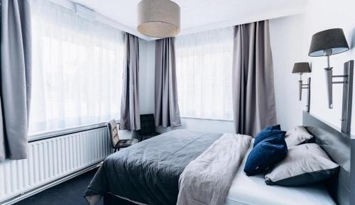 Deluxe Double Room with Shower