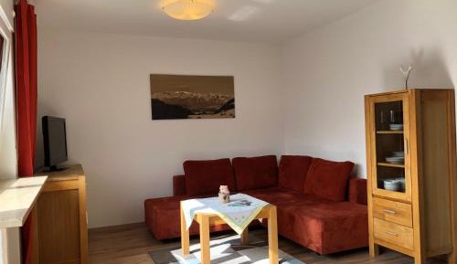 Apartment with Mountain View