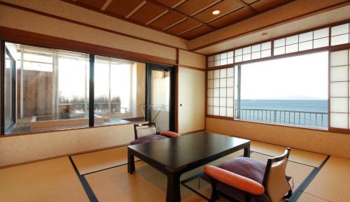 Quadruple Room with Private Bathroom