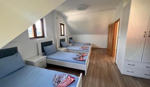 Quadruple Room with Private Bathroom