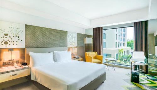 Deluxe King Room with INR 500 F&B credit, 1+1 Happy Hours (selected brands) and 15% discount on Spa