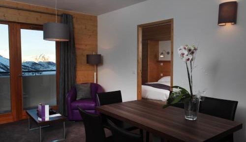 One-Bedroom Valley Apartment (4 People)