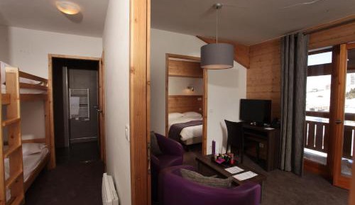 One-Bedroom Village Apartment (4 People)