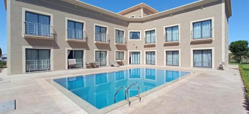 Double Room with Pool View