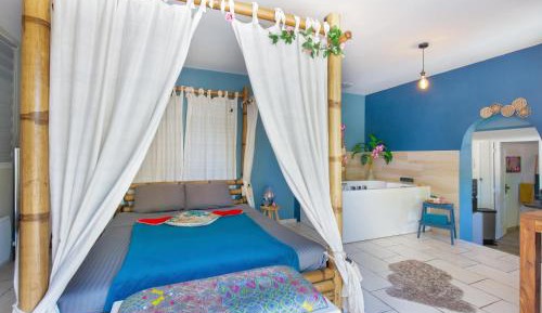 Double Room with Spa Bath