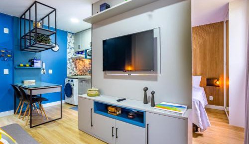 Deluxe One-Bedroom Apartment