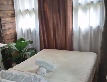 Family Room with Garden View