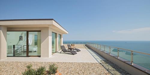 Two-Bedroom Penthouse Apartment with Terrace