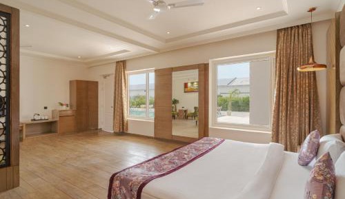 Family Room with Garden View