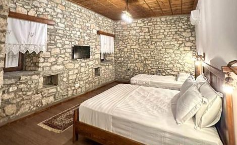 Triple Room with Bathroom