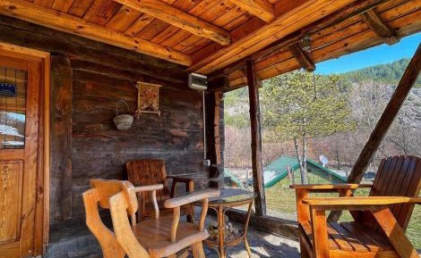 King Studio with Sofa Bed