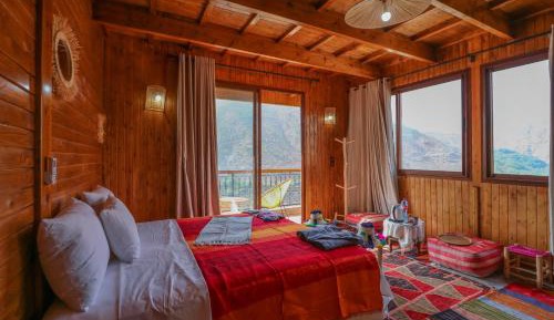Deluxe Double or Twin Room with Mountain View