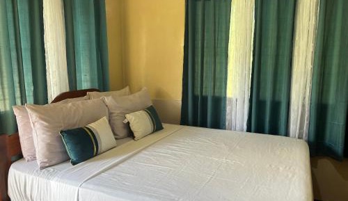 Quadruple Room with Private Bathroom