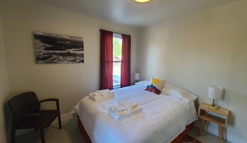 Queen Room with Shared Bathroom