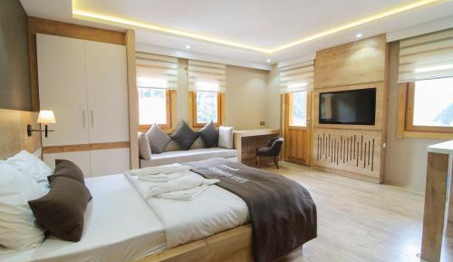 Triple Room with Lake View