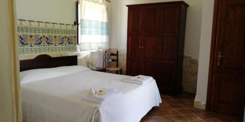 Family Room with Mountain View