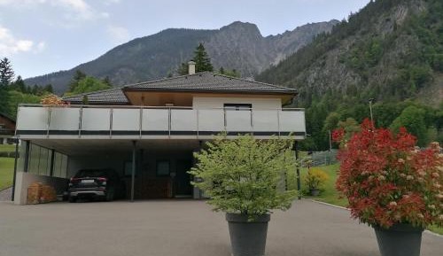 One-Bedroom Apartment with Shower