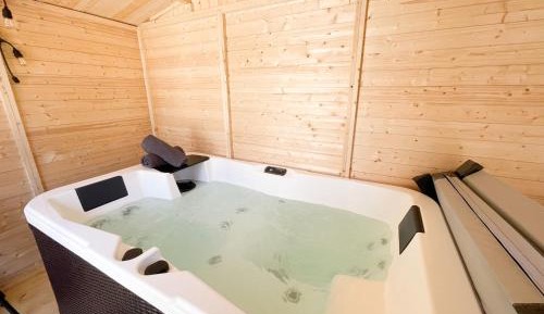 One-Bedroom Apartment with Spa Bath