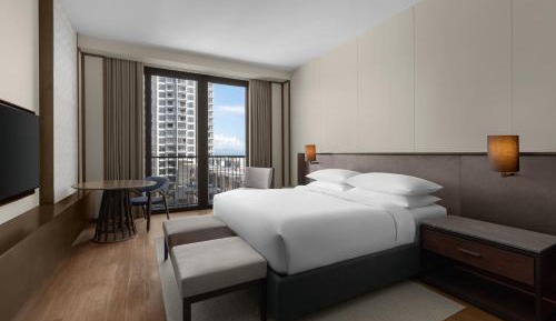 King Room with Courtyard View