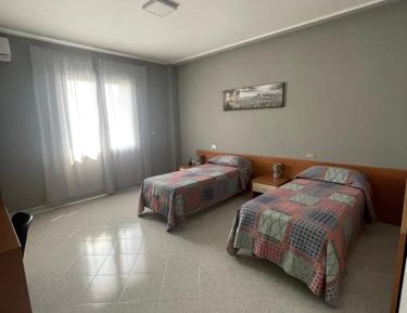 Twin Room with Private Bathroom