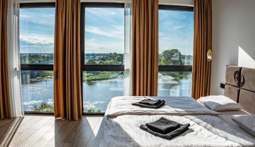 King Studio with Sofa Bed