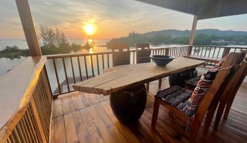 Triple Room with Sea View