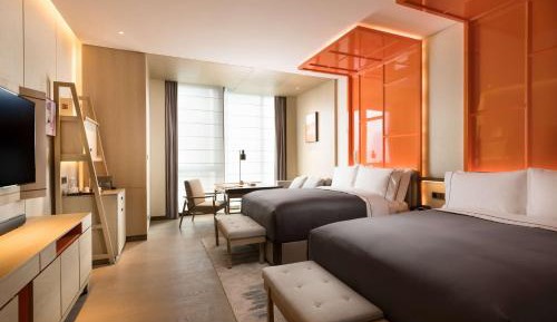 Two Queen Skyline Tianfu Square View Room